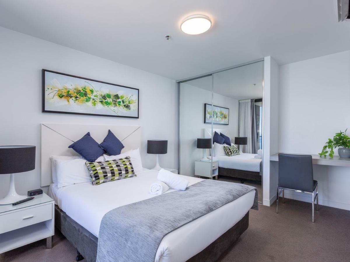 Serain Residences On Surfers Gold Coast Bagian luar foto